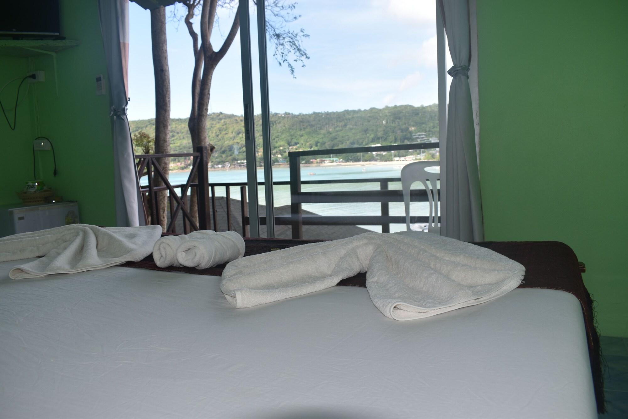 Phi Phi Beach Front Resort Екстер'єр фото
