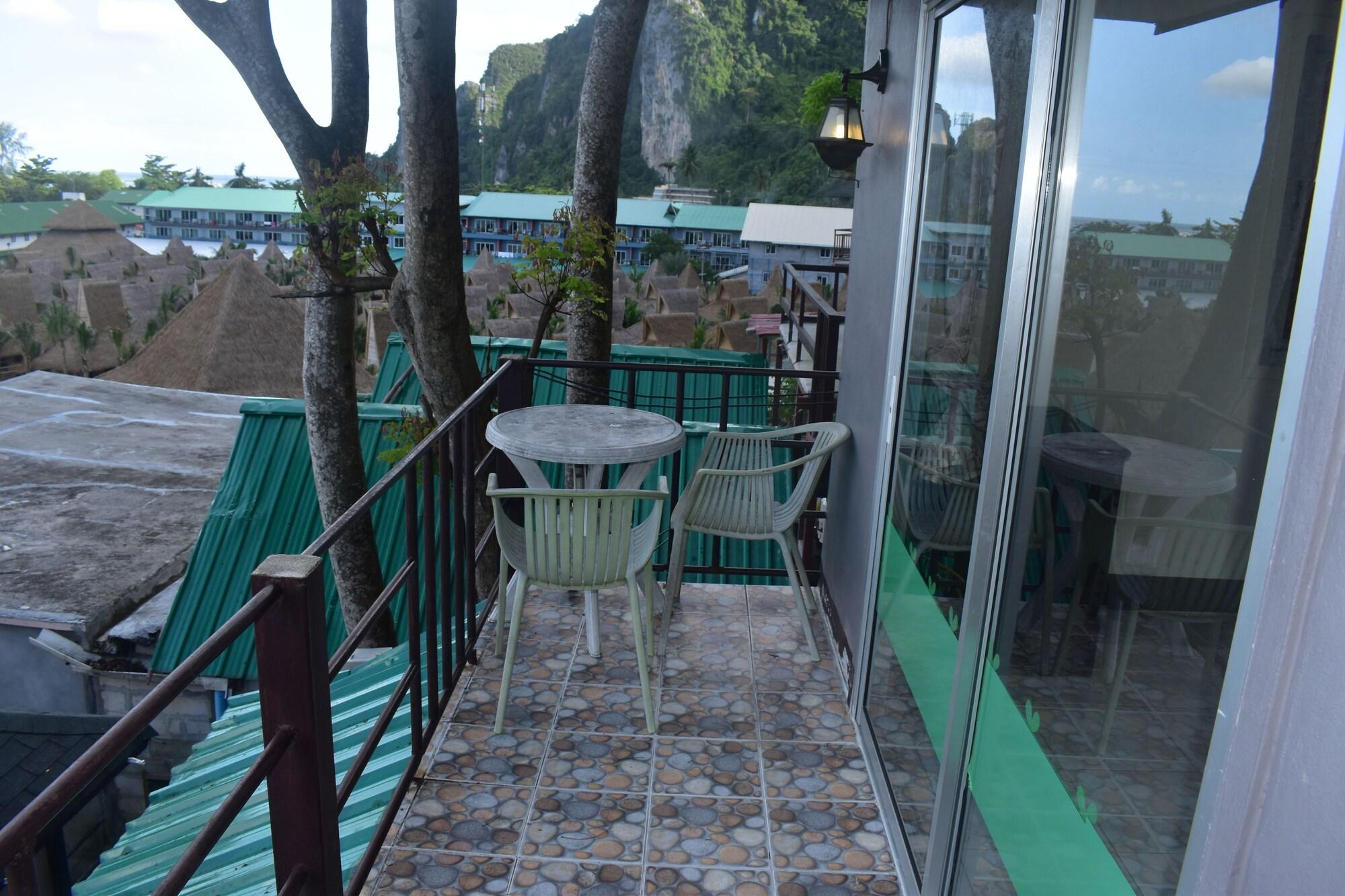 Phi Phi Beach Front Resort Екстер'єр фото