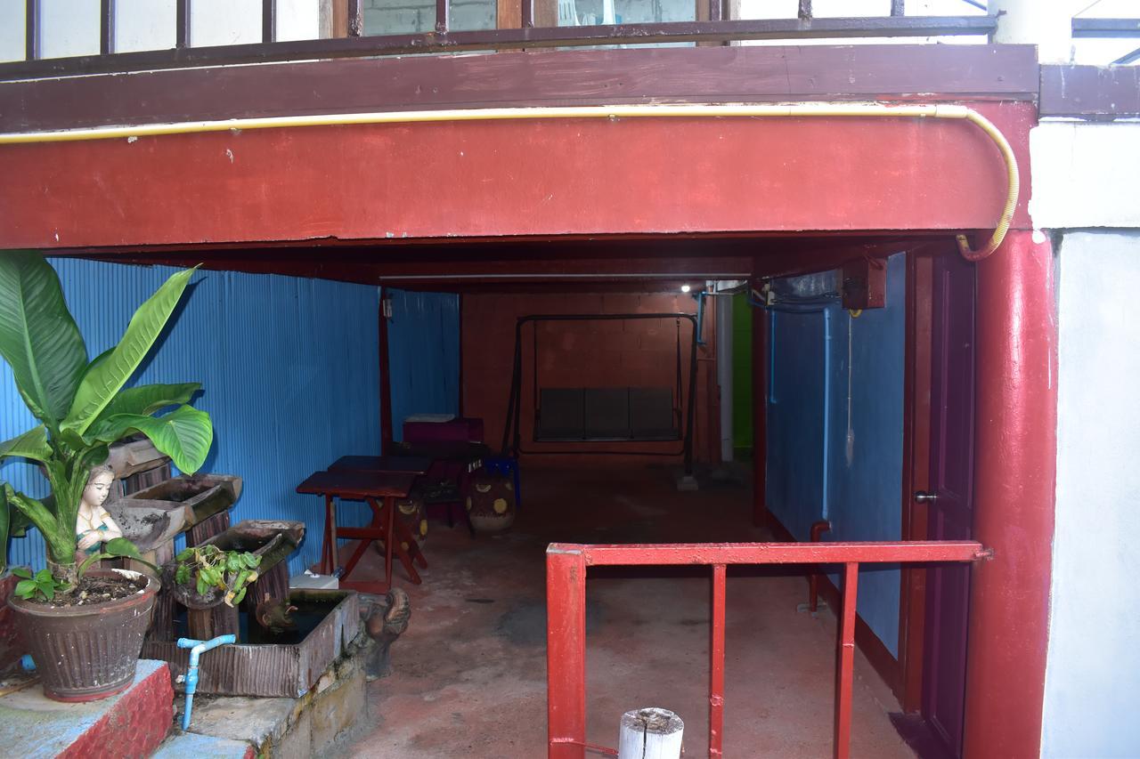 Phi Phi Beach Front Resort Екстер'єр фото