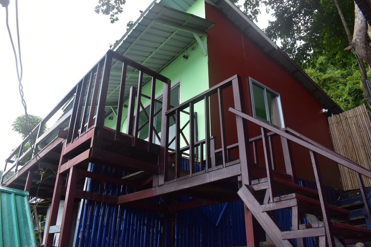 Phi Phi Beach Front Resort Екстер'єр фото